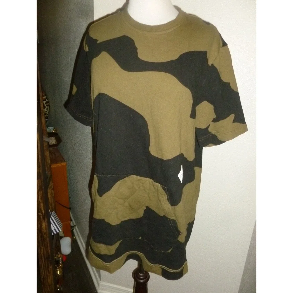 Five Four‎ Mens Camo Short Sleeve T-Shirt Green Black Kangaroo Pocket Large